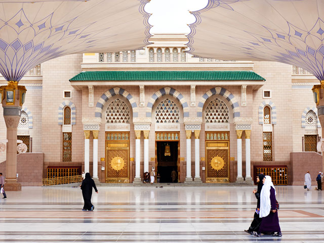 9D Umroh Cost Saver by Emirates